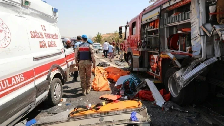 Gaziantep'te Kaza: 15 Vefat, 22 Yaralı | HEKİMSEN