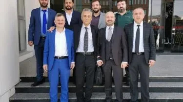 HEKİMSEN Hekimlere Yapılacak Özlük Düzeltmesine Karşı Eylem Yapan Tüm Sendikaları Kınıyoruz | HEKİMSEN